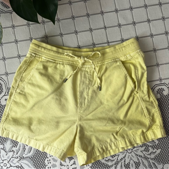 GAP Pants - GAP Soft Yellow Drawstring Shorts with Relaxed Fit size small